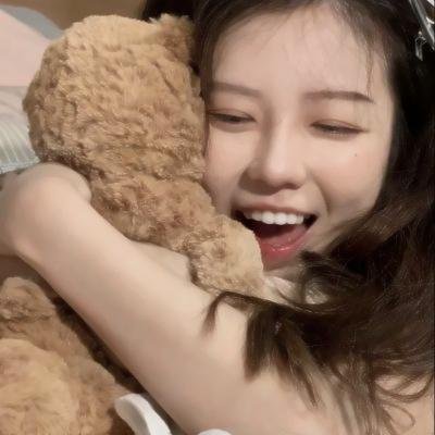龙纹身的女孩